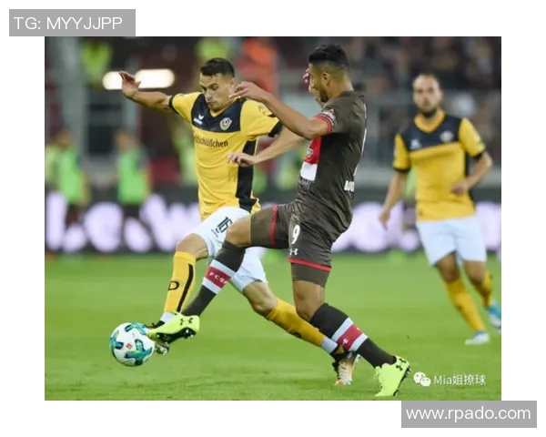 11月18日希腊与芬兰激战在即球迷期待精彩对决与胜负悬念