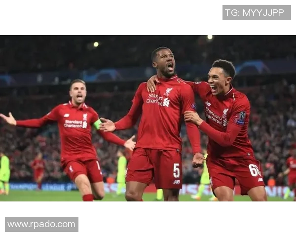 利物浦与斯图加特激情对决展现足球魅力与团队精神