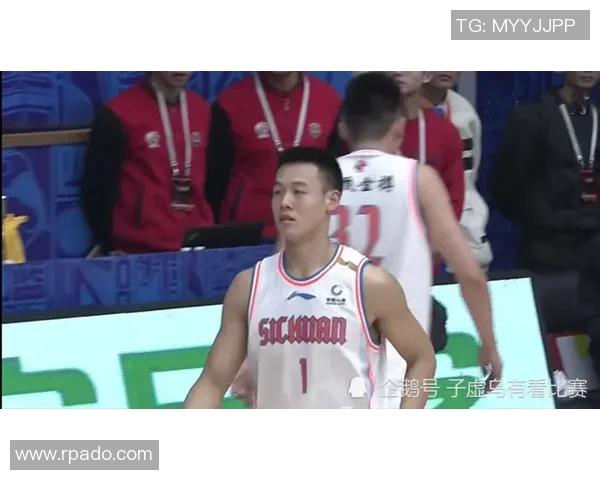 吴冠希在篮球赛场上的崛起与成长历程解析