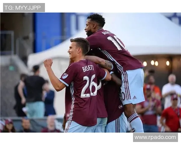 科罗拉多与新英格兰的激烈对决分析及赛季前景展望