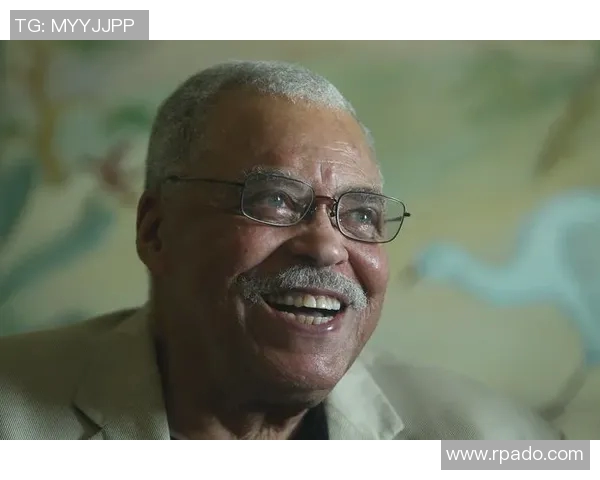 琼斯的传奇人生与成就探秘：从平凡到卓越的奋斗历程