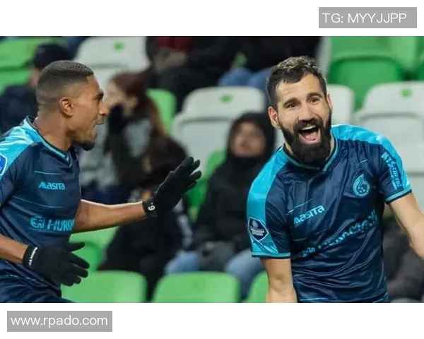 福图纳西与格拉夫的精彩对决揭示了足球战术的深度与魅力 福图纳西与格拉夫的精彩对决揭示了足球战术的深度与魅力