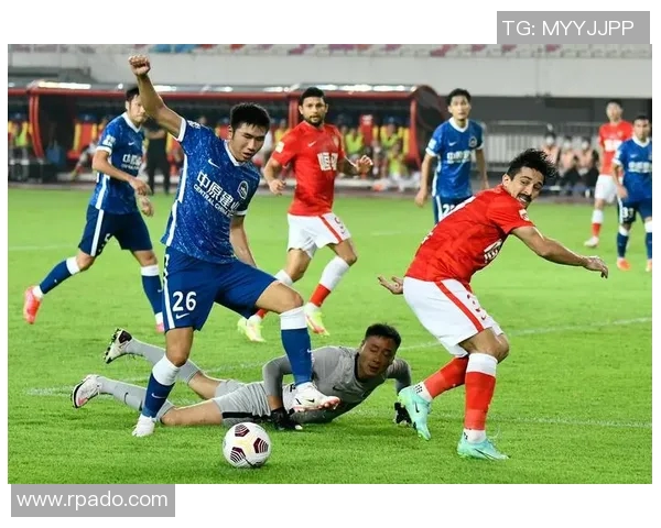 广州足球队近期状态深度解析与对比分析MBA 广州足球队近期状态深度解析与对比分析MBA